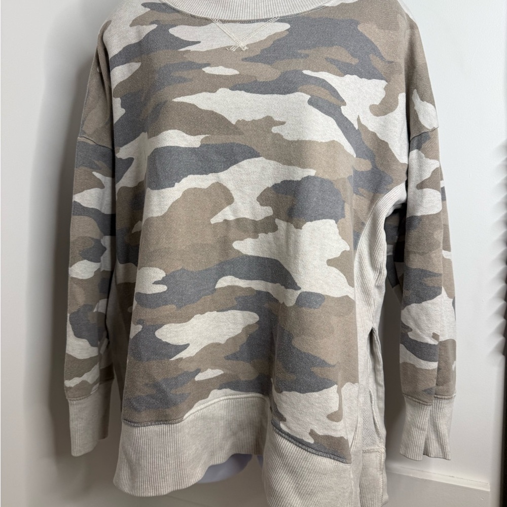 Aerie Camouflage Women's Sweater